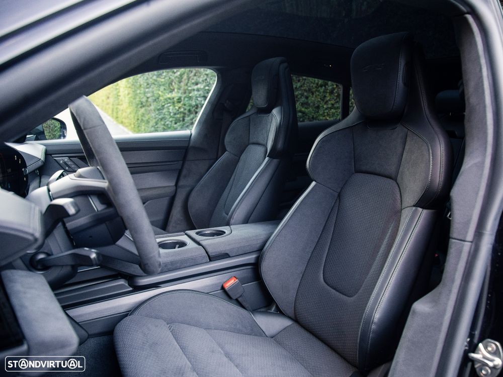 Porsche Taycan Sport Turismo GTS - 18