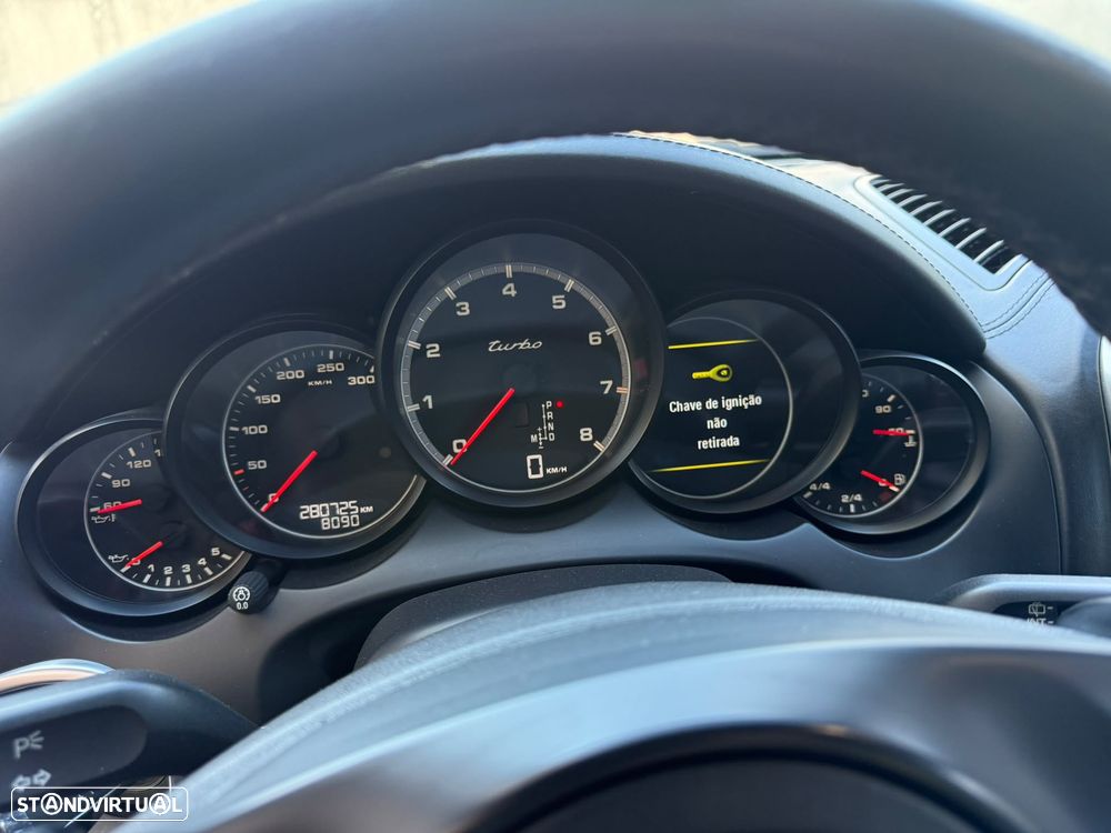Porsche Cayenne Turbo Tiptronic S - 8