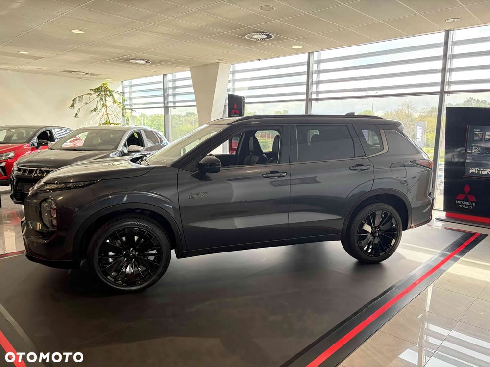 Mitsubishi Outlander Black Edition - 4