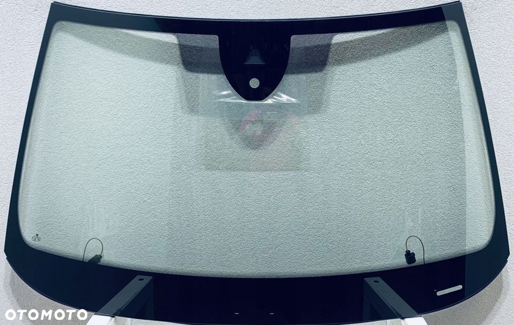 Szyba przednia czołowa SKODA SUPERB 8.2020- SOLAR+KAMERA+SENSOR+GRZANIE+OE