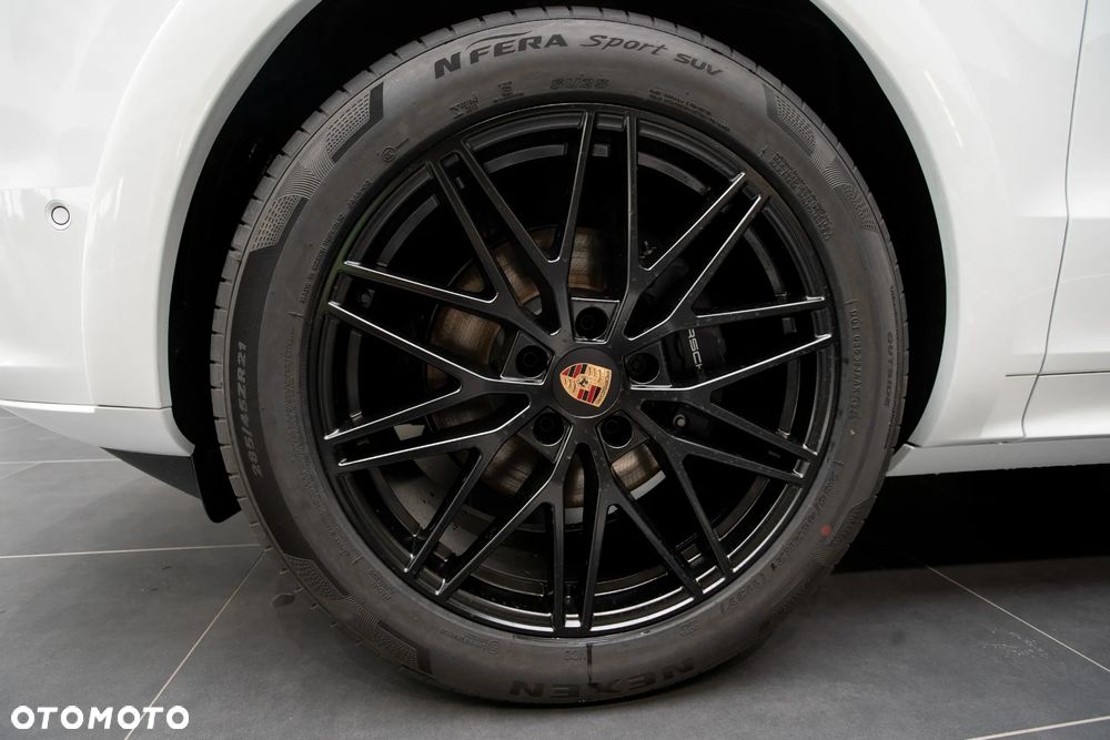 Porsche Cayenne Black Edition - 9