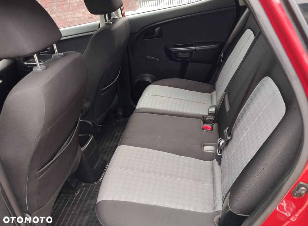 Kia Venga - 20
