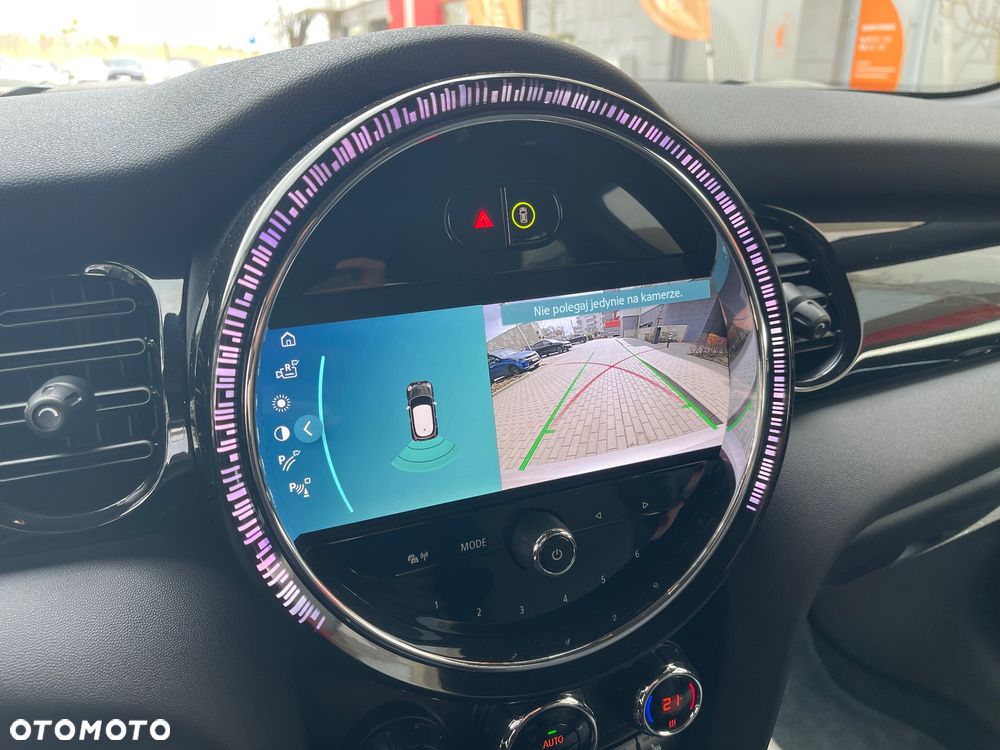 MINI Cooper Standard - 14