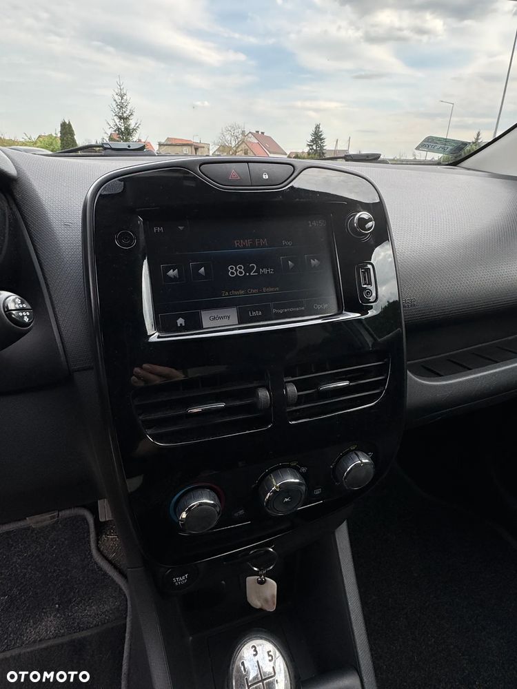 Renault Clio - 17