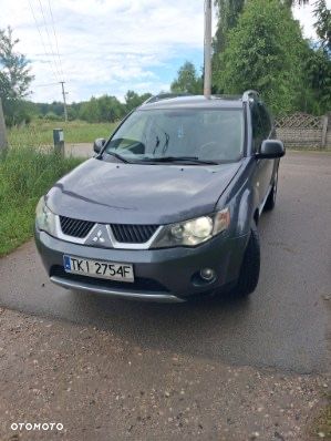 Mitsubishi Outlander - 1