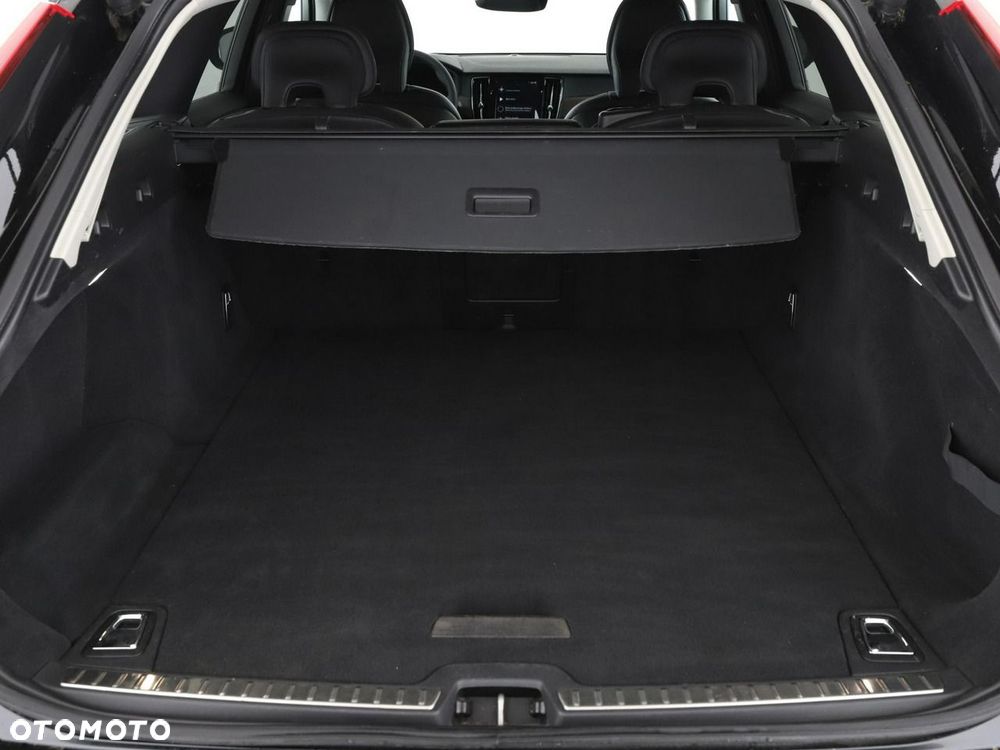 Volvo V90 Cross Country D4 AWD - 21