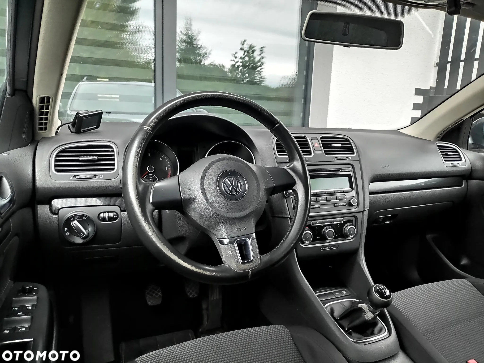 Volkswagen Golf VI 1.6 TDI Comfortline - 14