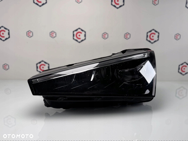 LAMPA LEWA PRZÓD SKODA SCALA FULL LED