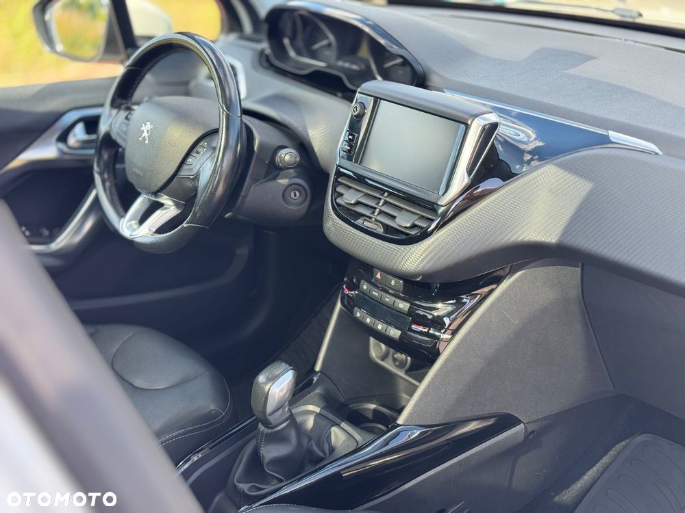 Peugeot 2008 1.6 BlueHDi Crossway - 16
