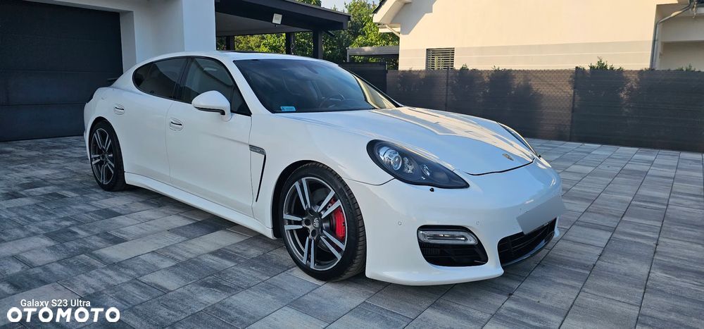 Porsche Panamera Turbo - 18