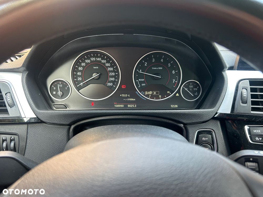 BMW Seria 3 318i - 15