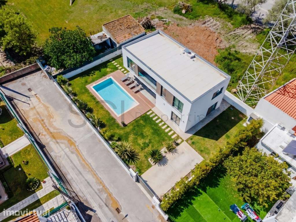 Terreno Urbano para construção com infraestruturas - Grande imagem: 2/12