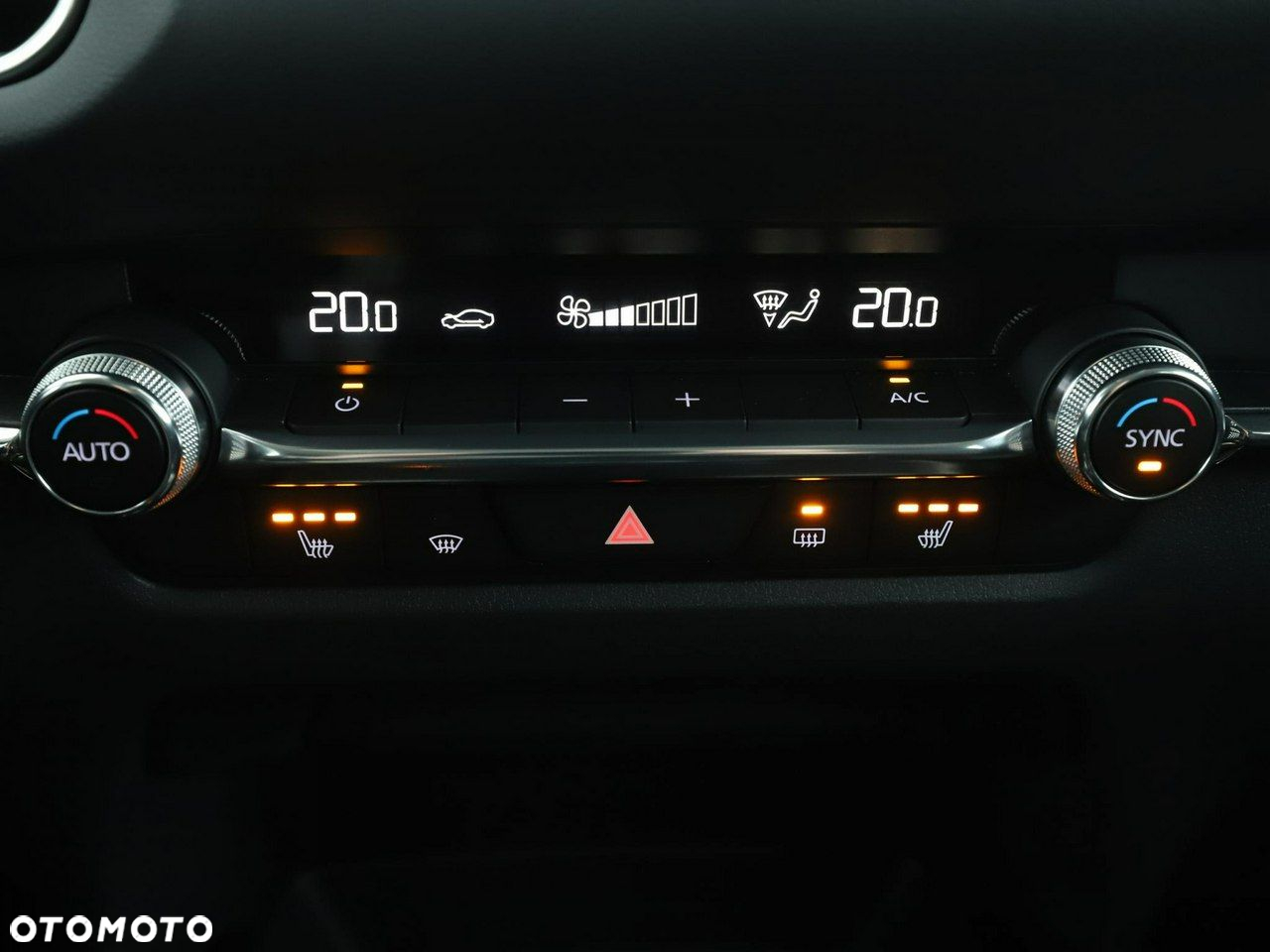 Mazda CX-30 e-SKYACTIV-G 2.0 M HYBRID 150 DRIVE HOMURA - 27