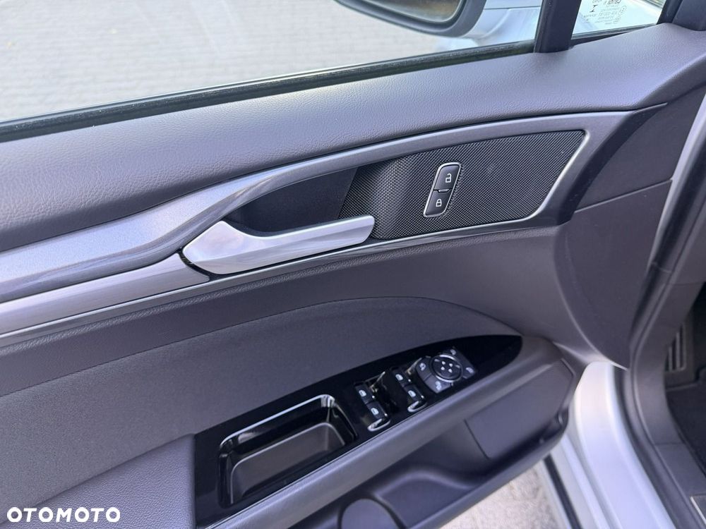 Ford Mondeo - 21