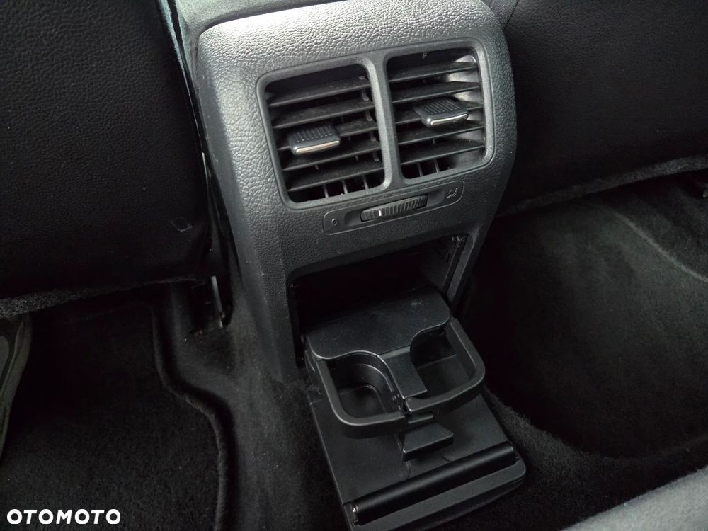 Volkswagen Golf 1.6 Team - 19