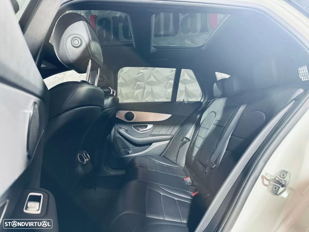 Mercedes-Benz C 300 BlueTEC Hybrid AMG Line - 43