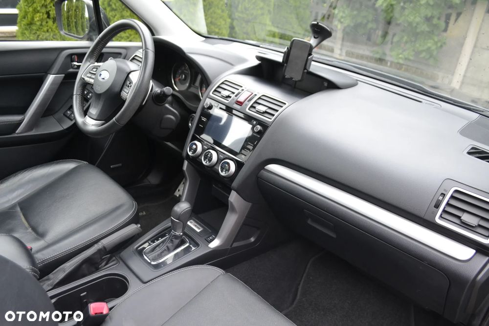 Subaru Forester 2.0 XT Comfort Lineartronic - 36