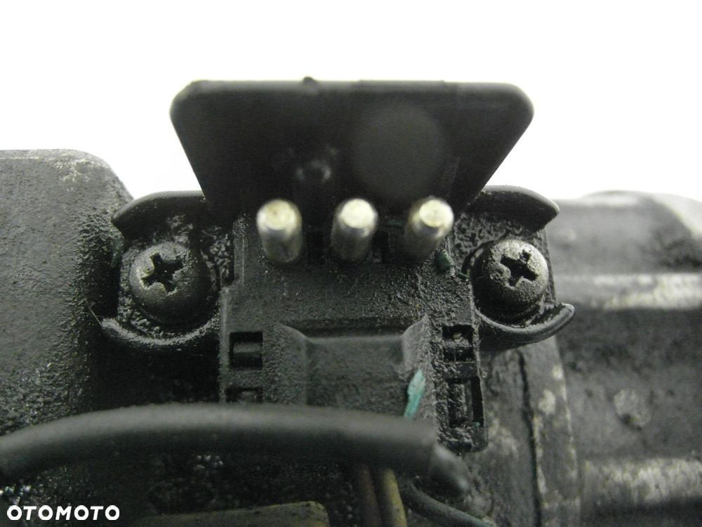 KOMPRESOR KLIMATYZACJI MERCEDES W202 C 220 0002340711 4472009053 - 3
