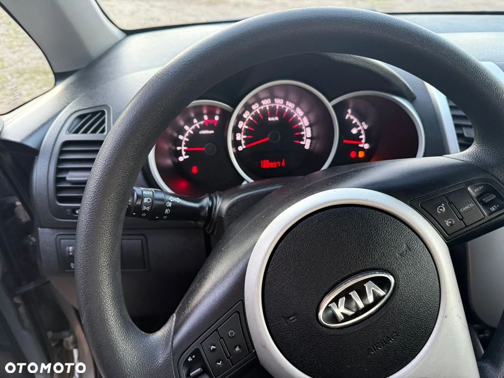 Kia Venga 1.6 CRDi 128 Edition 7 - 8