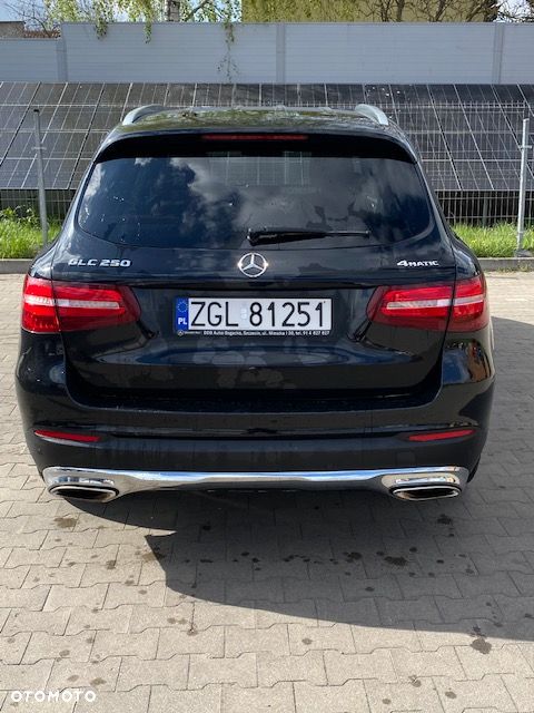 Mercedes-Benz GLC - 11