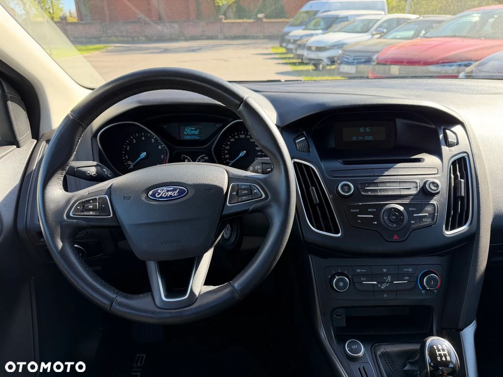 Ford Focus 1.6 SYNC Edition - 12