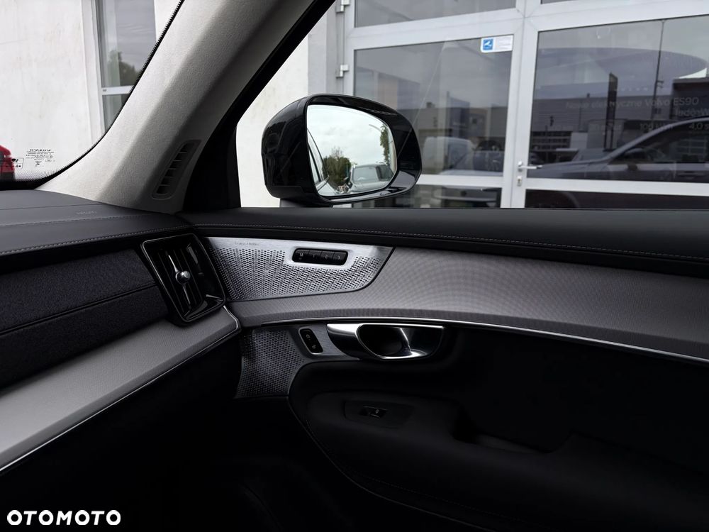 Volvo XC 90 - 22