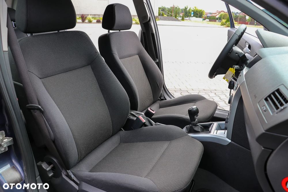 Opel Astra 1.6 Exklusiv - 17