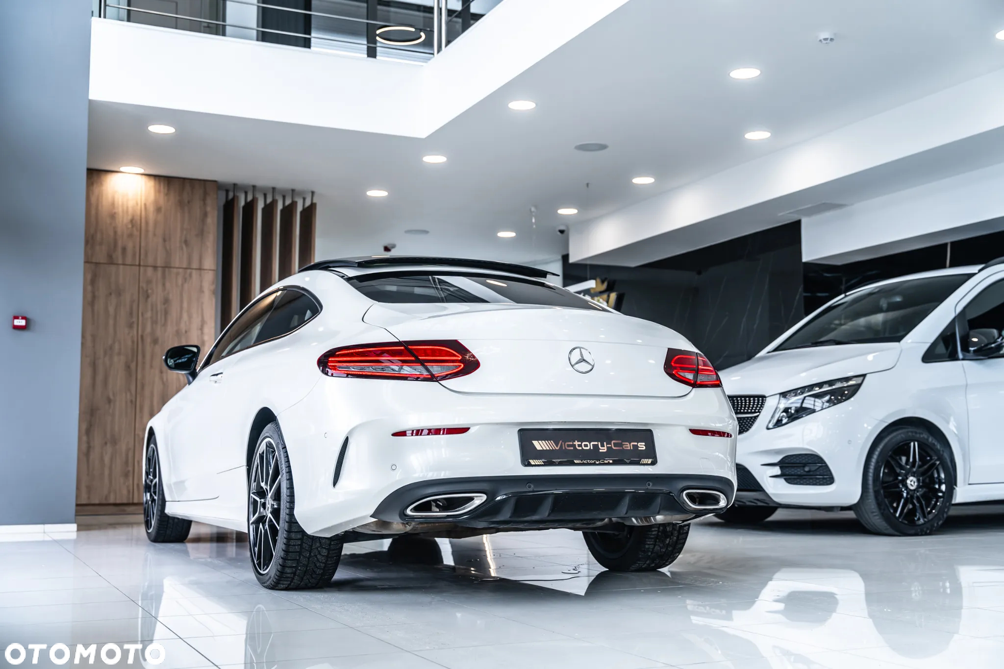 Mercedes-Benz Klasa C 300 9G-TRONIC - 13