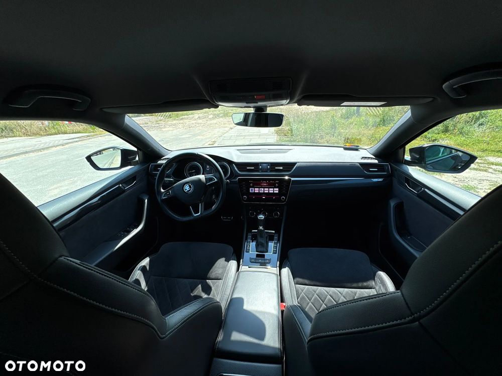 Skoda Superb 2.0 TSI 4x4 Sportline DSG - 19