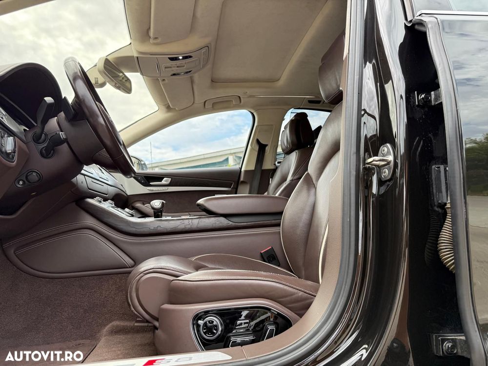 Audi S8 Standard - 16