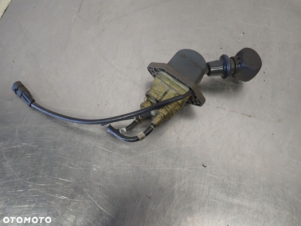 ZAWÓR HAMULCA RĘCZNEGO IVECO STRALIS DPM61EY - 1