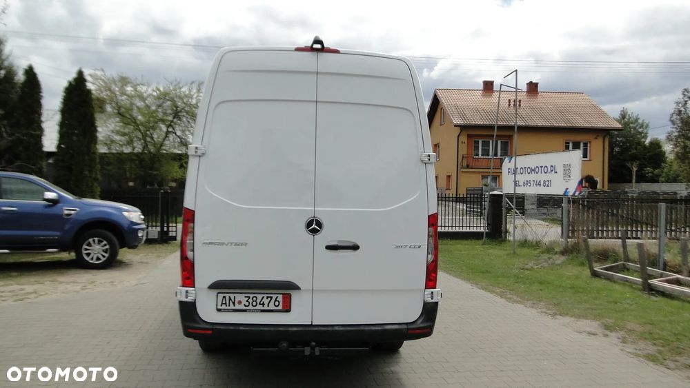 Mercedes-Benz SPRINTER - 5
