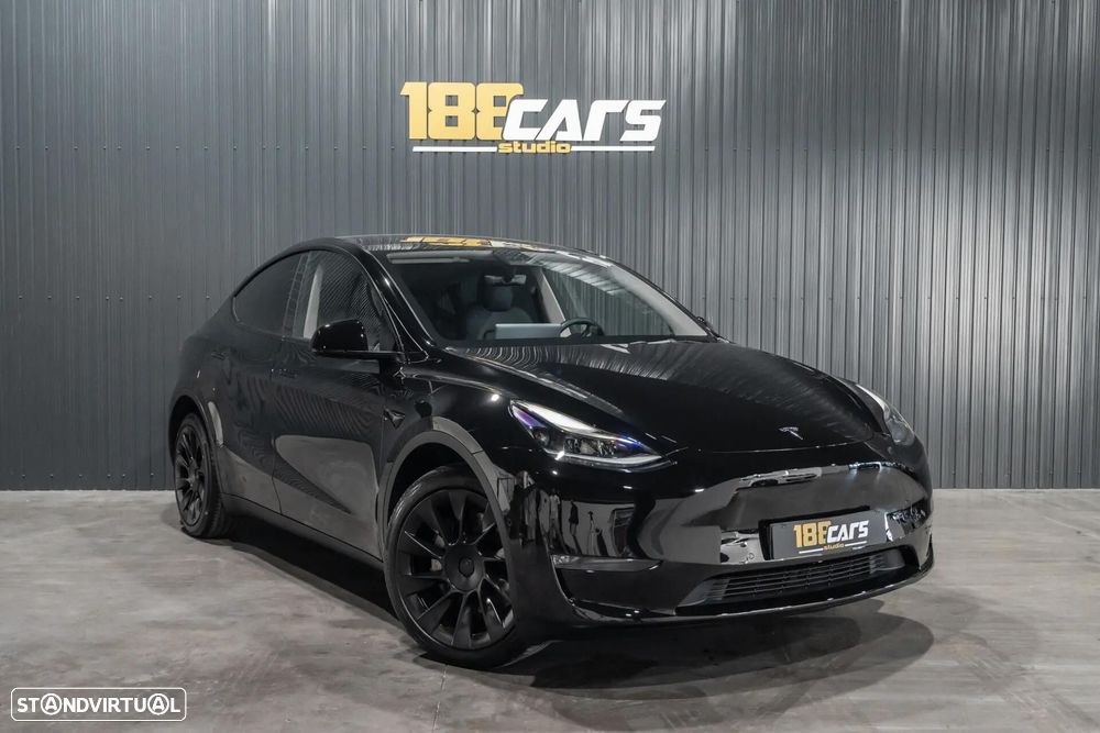Tesla Model Y Long Range Dual Motor AWD - 36