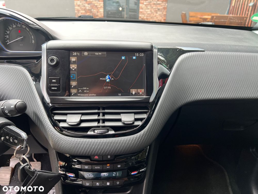 Peugeot 2008 PureTech 130 Stop&Start Allure - 24