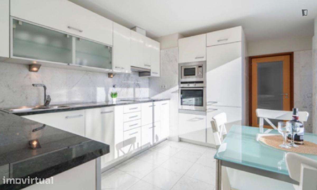 Quarto - localizado em Cedofeita Porto - Grande imagem: 5/14