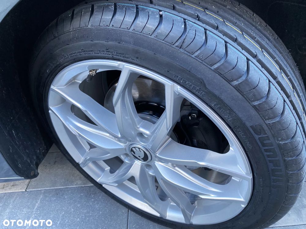 Skoda Superb 1.5 TSI ACT Style - 17