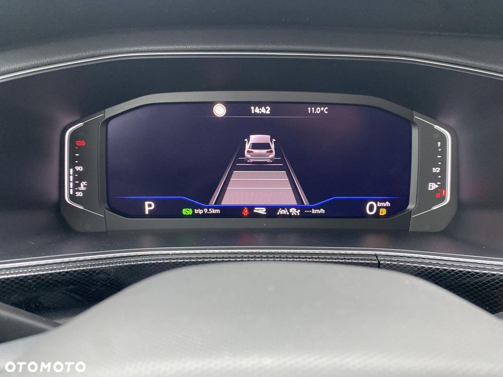 Volkswagen T-Cross - 33