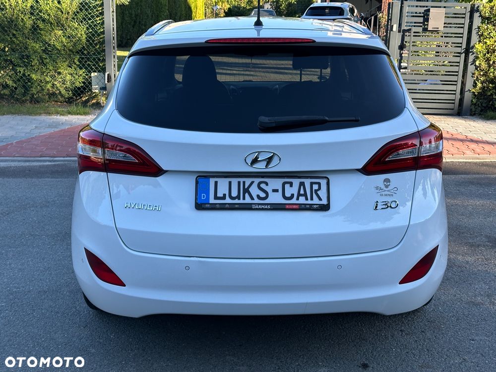 Hyundai i30 blue Kombi 1.6 GDi Passion - 6