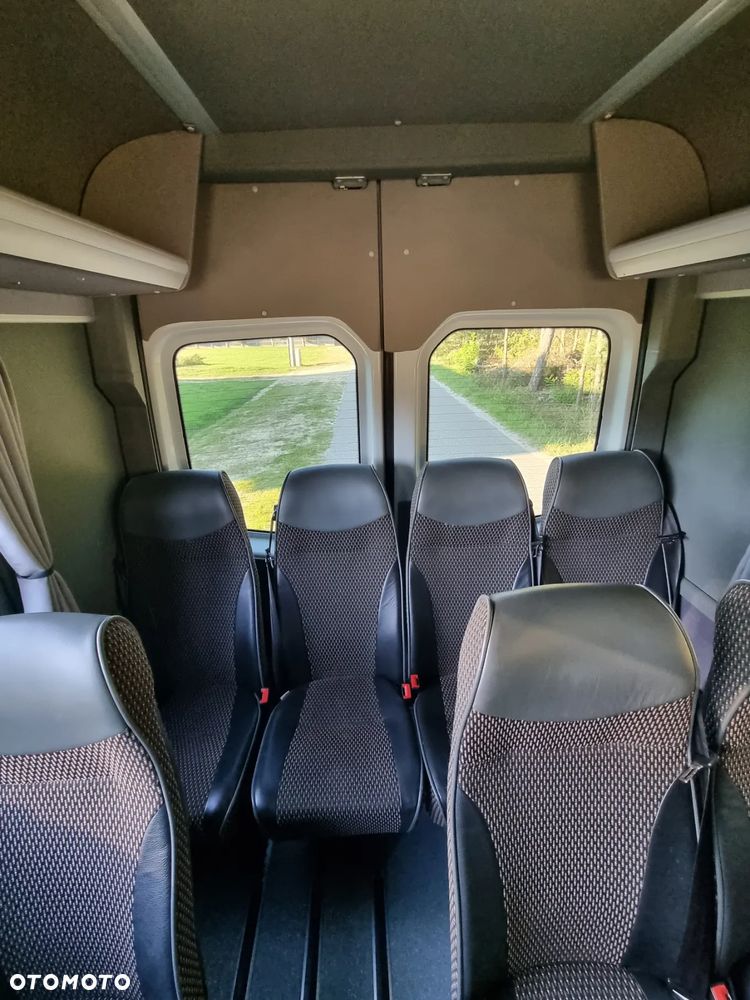 Mercedes-Benz Sprinter - 23