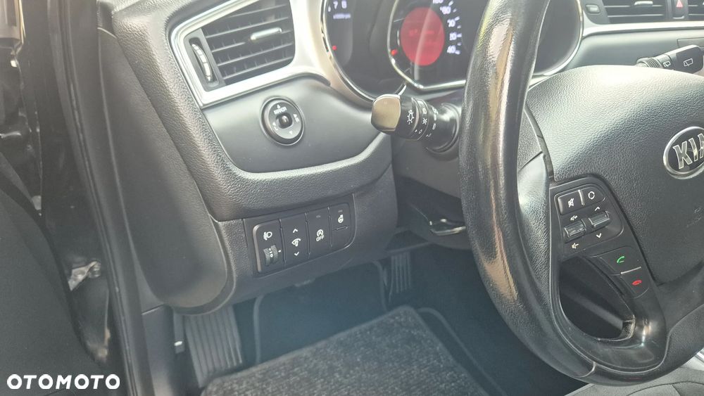 Kia Ceed 1.0 T-GDI ISG Dream-Team Edition - 31