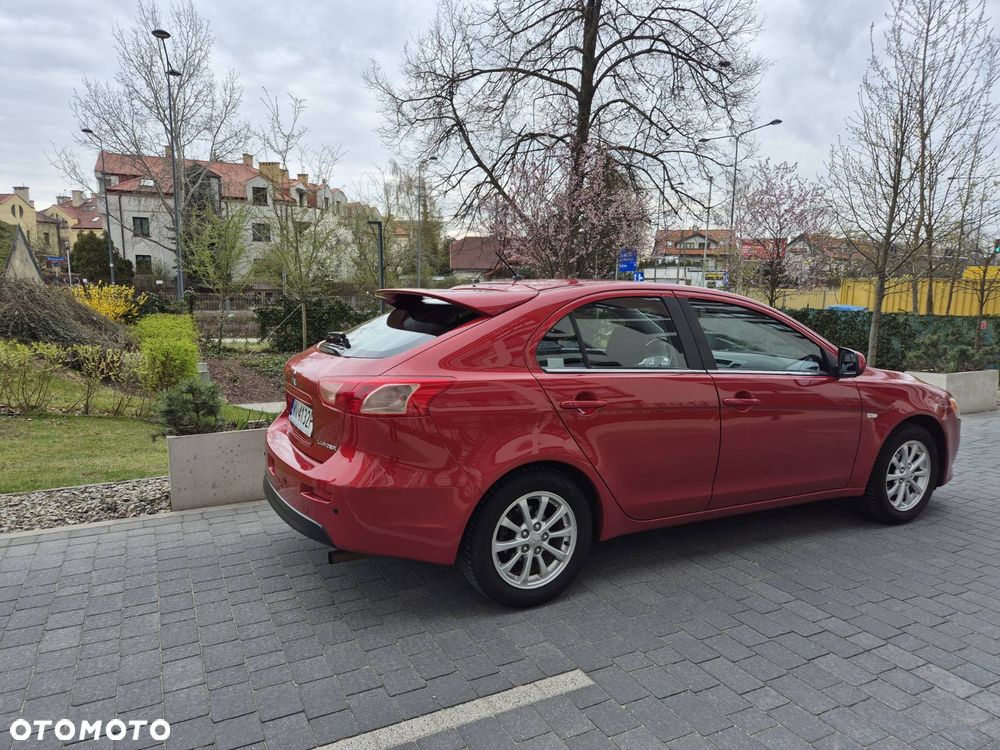 Mitsubishi Lancer 1.8 Invite - 4