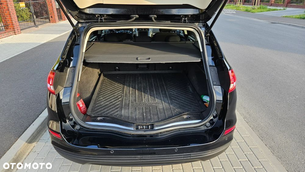 Ford Mondeo 2.0 TDCi ECOnetic Start-Stopp Business Edition - 36