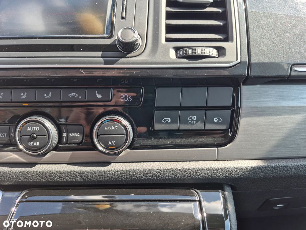 Volkswagen Multivan 2.0 TDI L1 Highline DSG - 38
