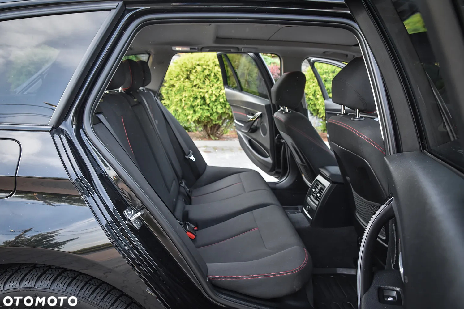 BMW Seria 3 320d Touring xDrive Sport Line - 33
