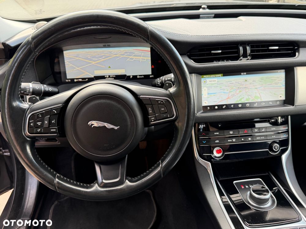 Jaguar XF 2.0 i4D Portfolio - 8
