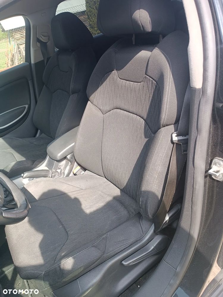 Citroën C5 1.6 e-HDi Selection MCP - 24
