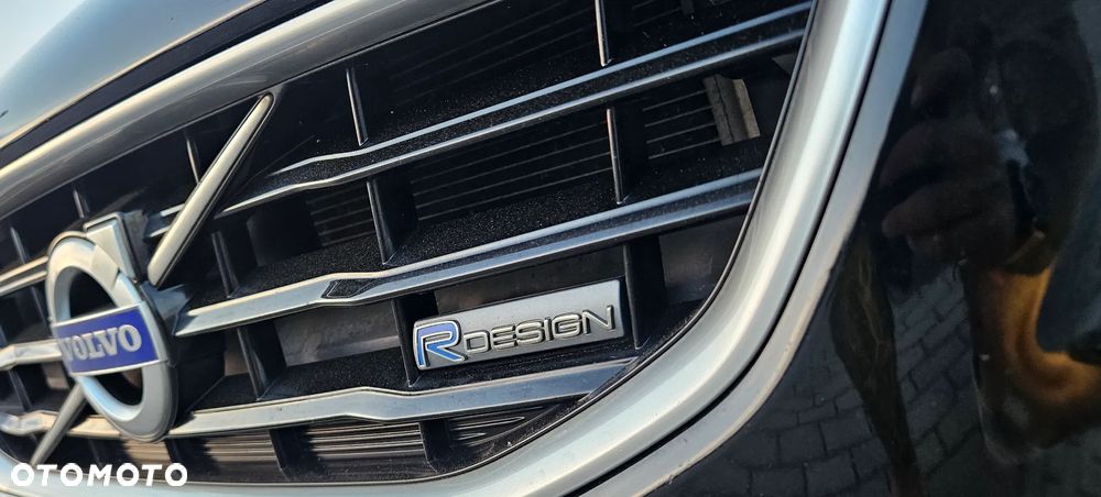 Volvo V40 T3 R-Design Summum - 25
