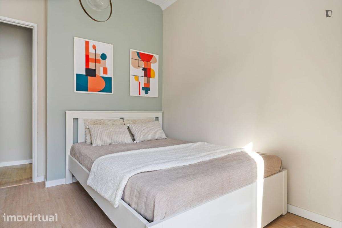 Quarto - localizado em Amadora Lisbon - Grande imagem: 2/23