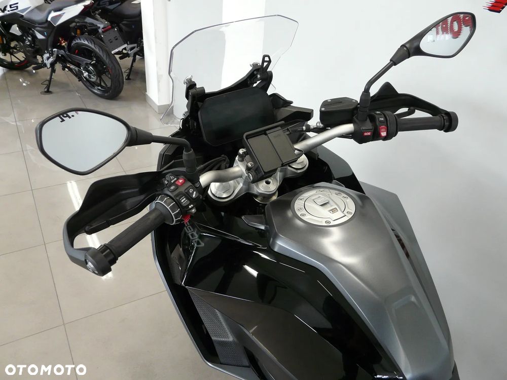 BMW XR - 11