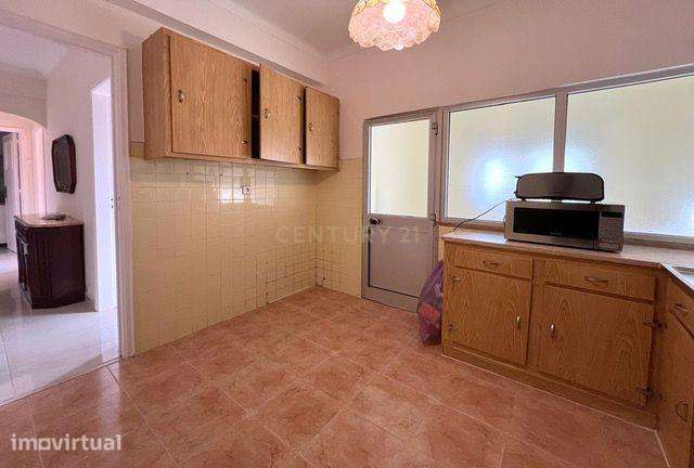 Apartamento T1 +1 - Amadora - Metro da Reboleira - Grande imagem: 2/18